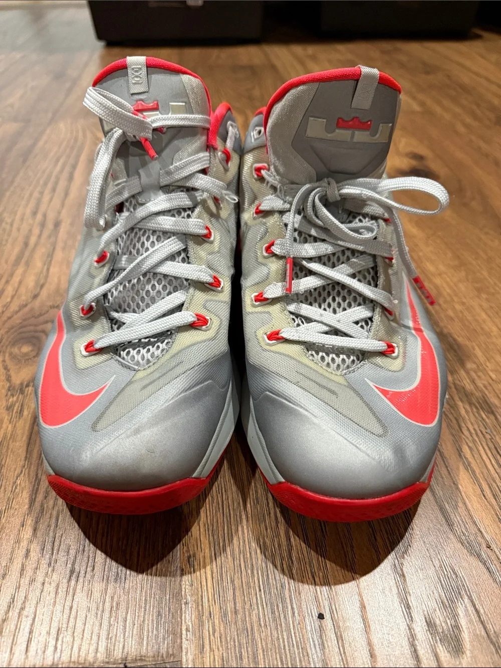 Nike LeBron 11 Low 'Base Grey Laser Crimson' sneakers